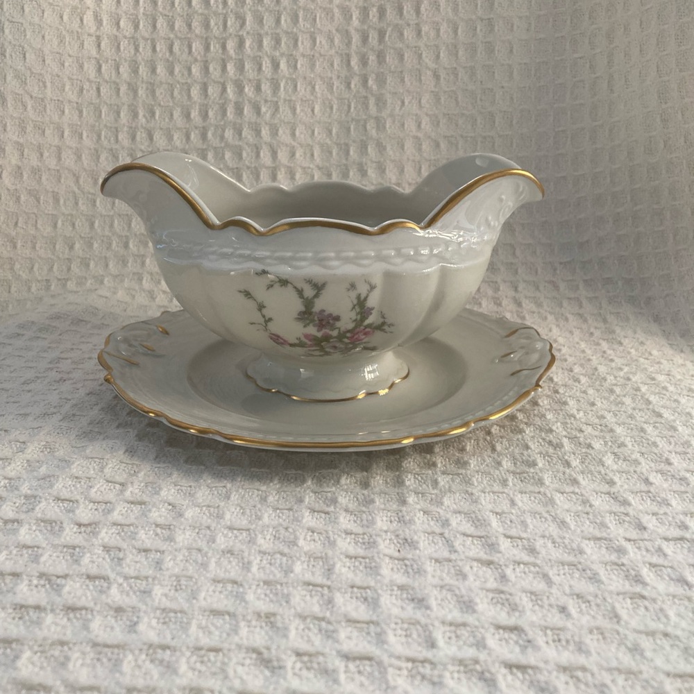 Vintage 1950’s Arcadian Old Rose Pattern Fine China Attached Gravy Dish